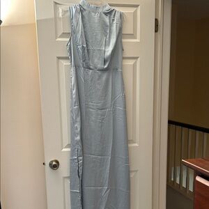 Elegant Light Blue Sleeveless Dress